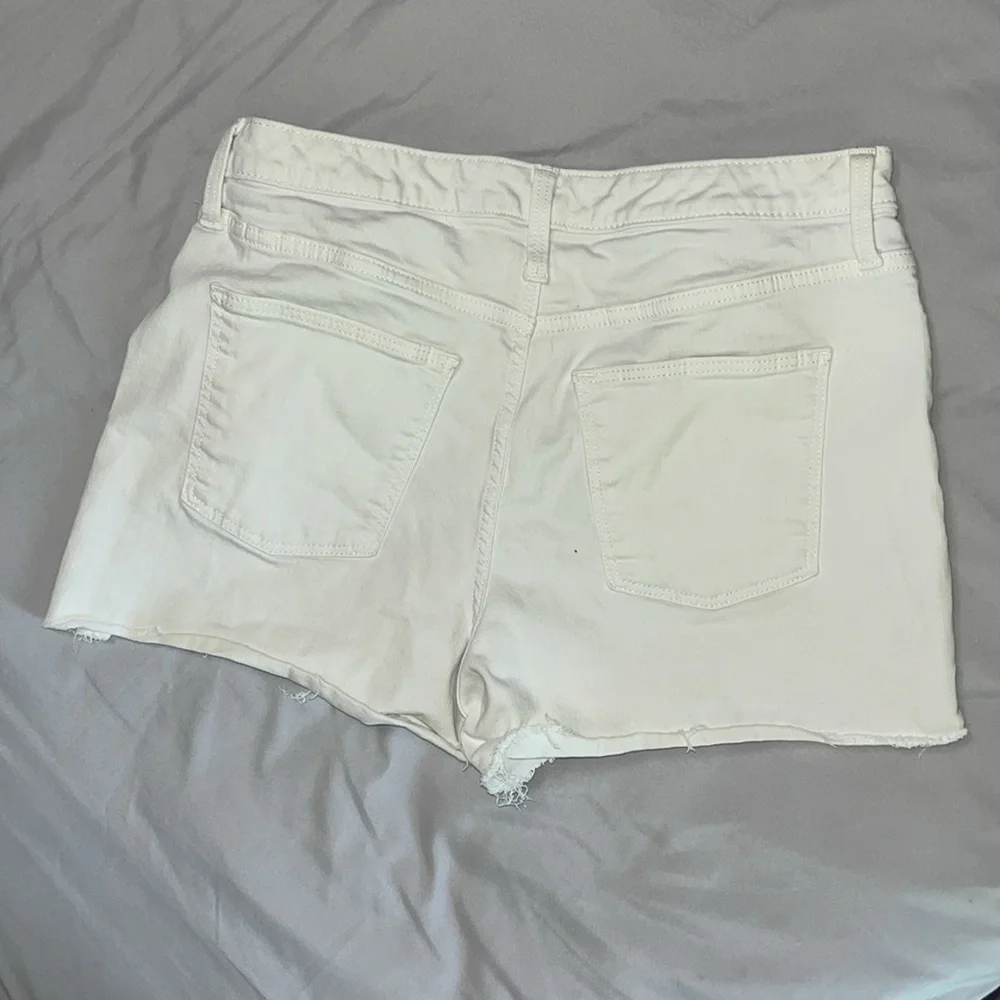Universal Thread High Rise Midi White Jean Shorts - Picture 2 of 4